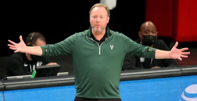 开云官方网站-防守严重下滑季后赛席位松动 卫冕冠军成色不足？