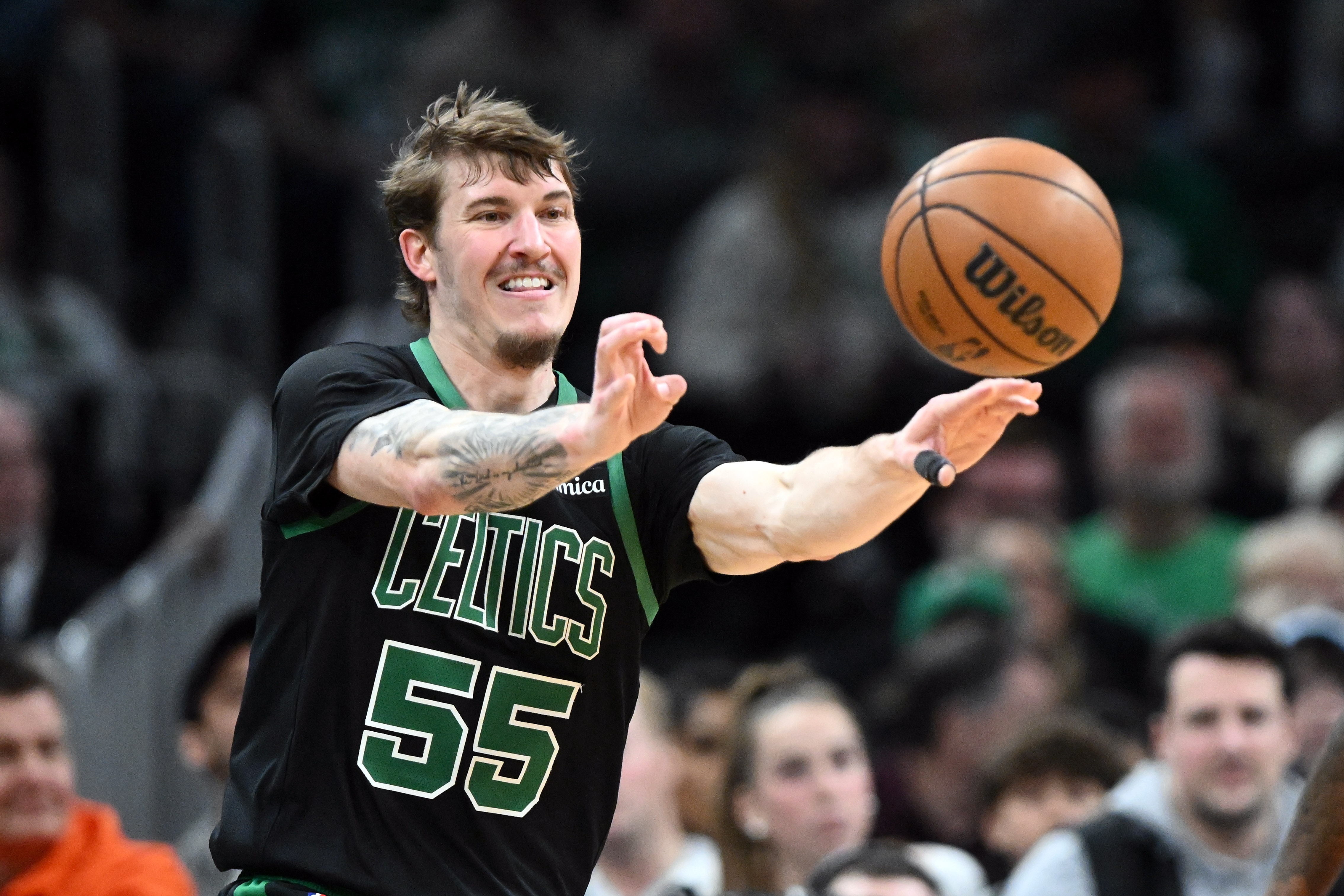 KAIYUN SPORTS-面包：必须称赞谢尔曼 他命中多个关键球 填补杰伦·布朗的空缺